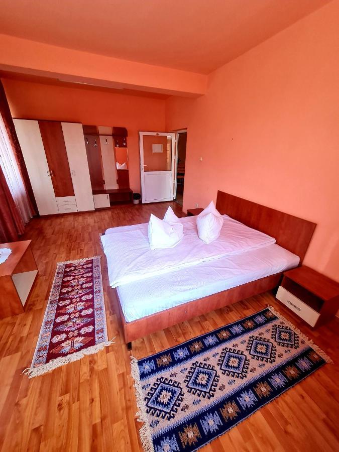 Hotel Pensiunea Sanziana Oradea Exteriér fotografie